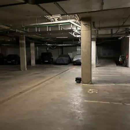Old Town Free Underground Parking Apartment *