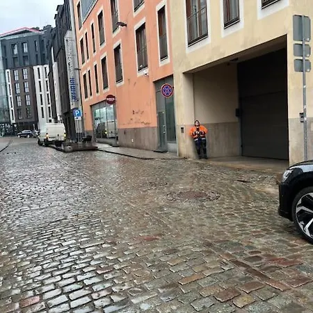 Old Town Free Underground Parking